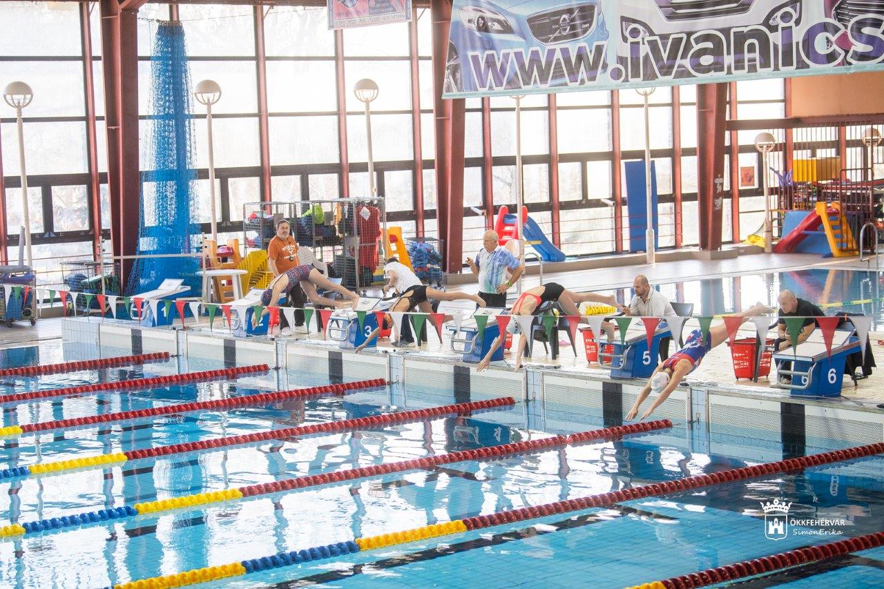 Úszás Diákolimpia városi döntő a Csitáry uszodában