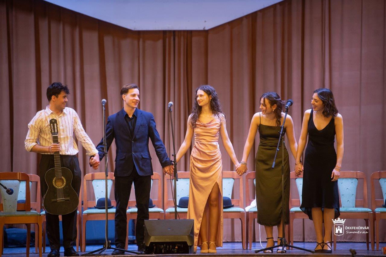 Görögkatolikus jótékonysági bál a Szent István teremben