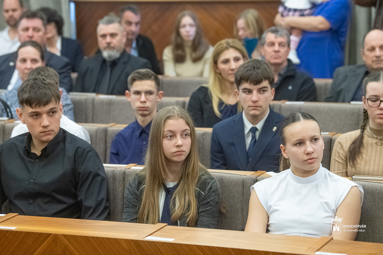 Jó tanuló, jó sportoló diákokat köszöntöttek a Városházán