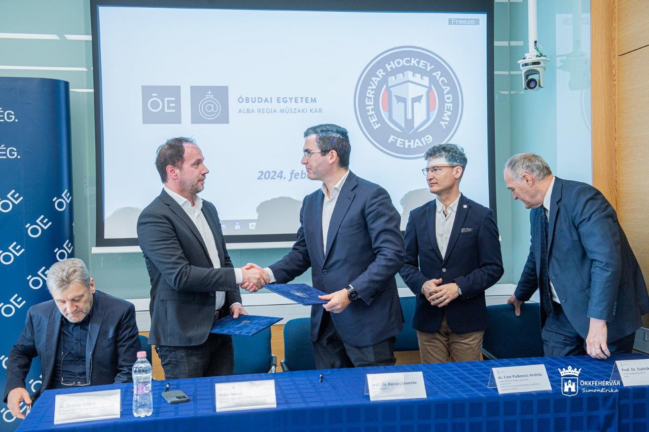 Együttműködési megállapodást kötött a Jégkorong Akadémia és az Alba Regia Műszaki Kar