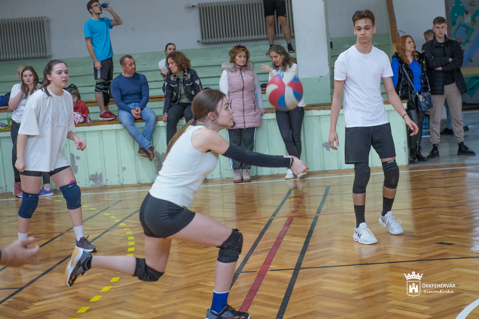 24 órás röplabda-bajnokságot szervezett a Diáktanács