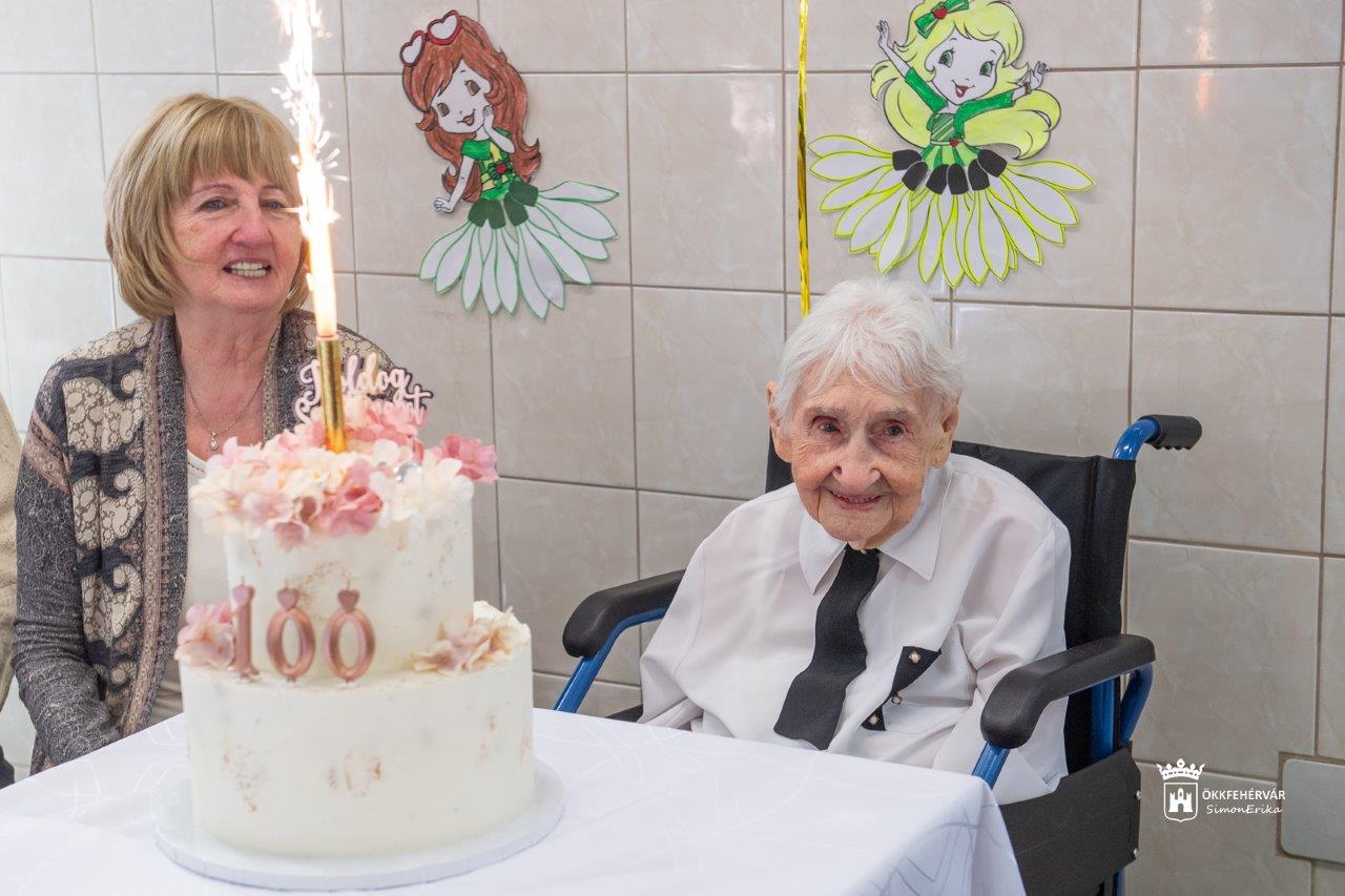 100. születésnapján köszöntötték Rákos Kálmánné Edit nénit