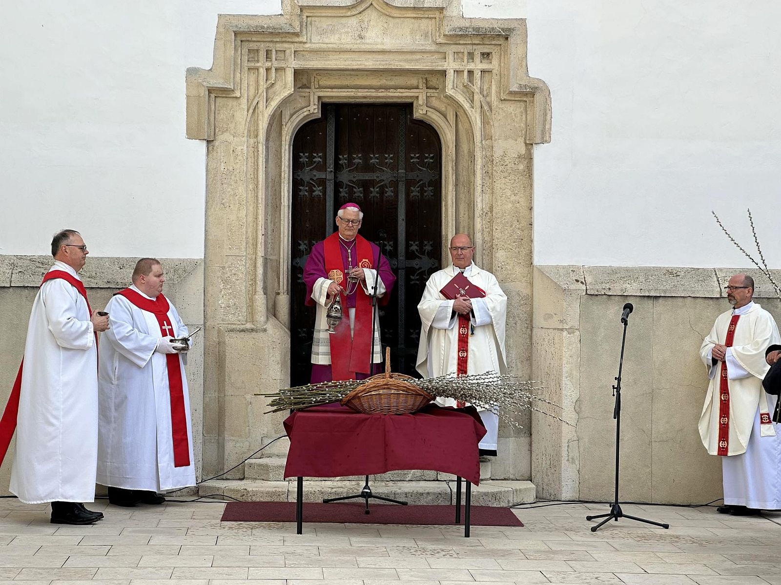 Virágvasárnapi barkaszentelés Székesfehérváron 2024.