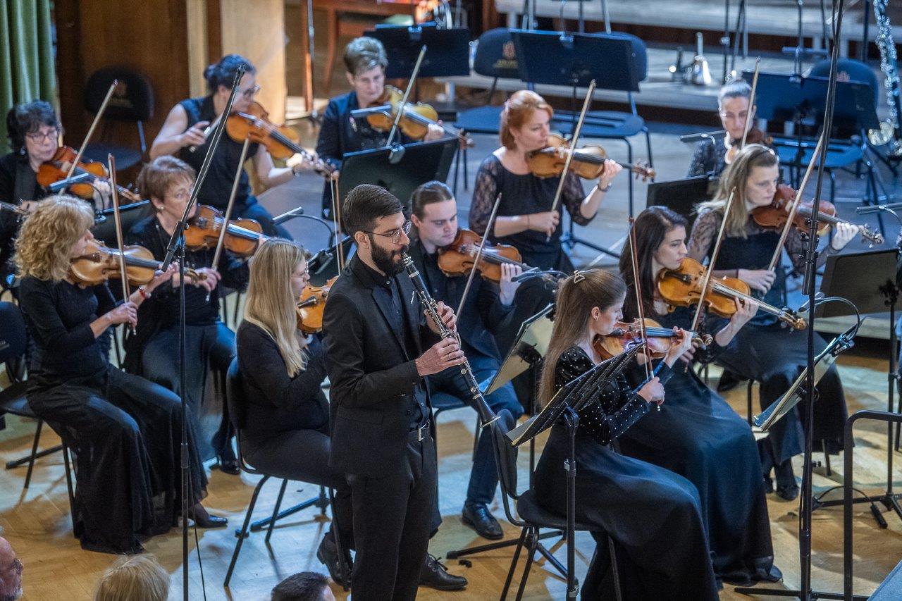 Eötvös Péter emlékhangverseny az Alba Regia Szimfonikusoktól