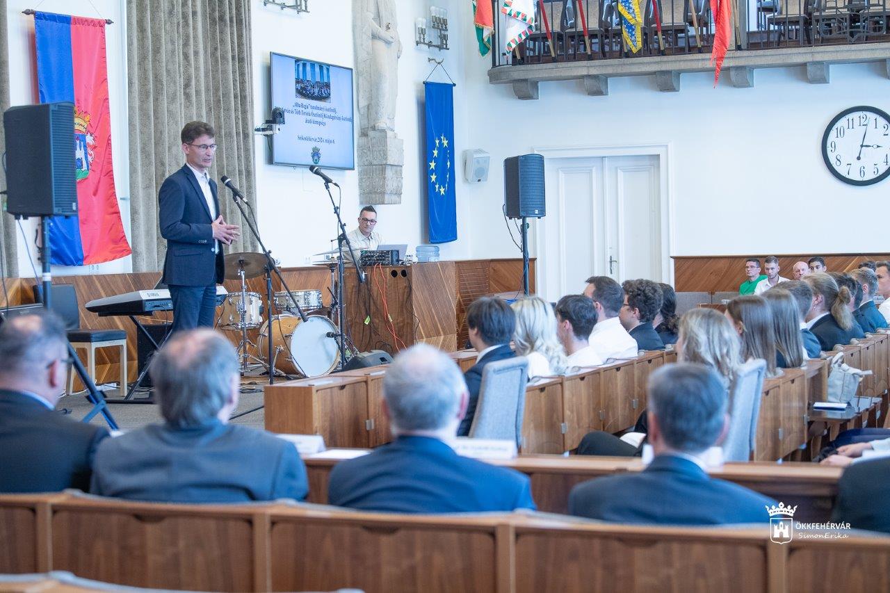 Képeken az Alba Regia Ösztöndíjak átadása 2024.