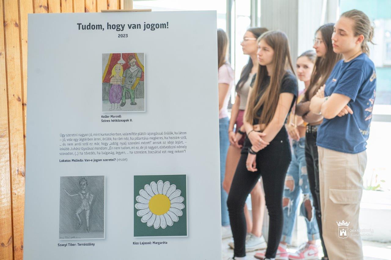 Tudom, hogy van jogom címmel nyílt vándorkiállítás a Bugátban