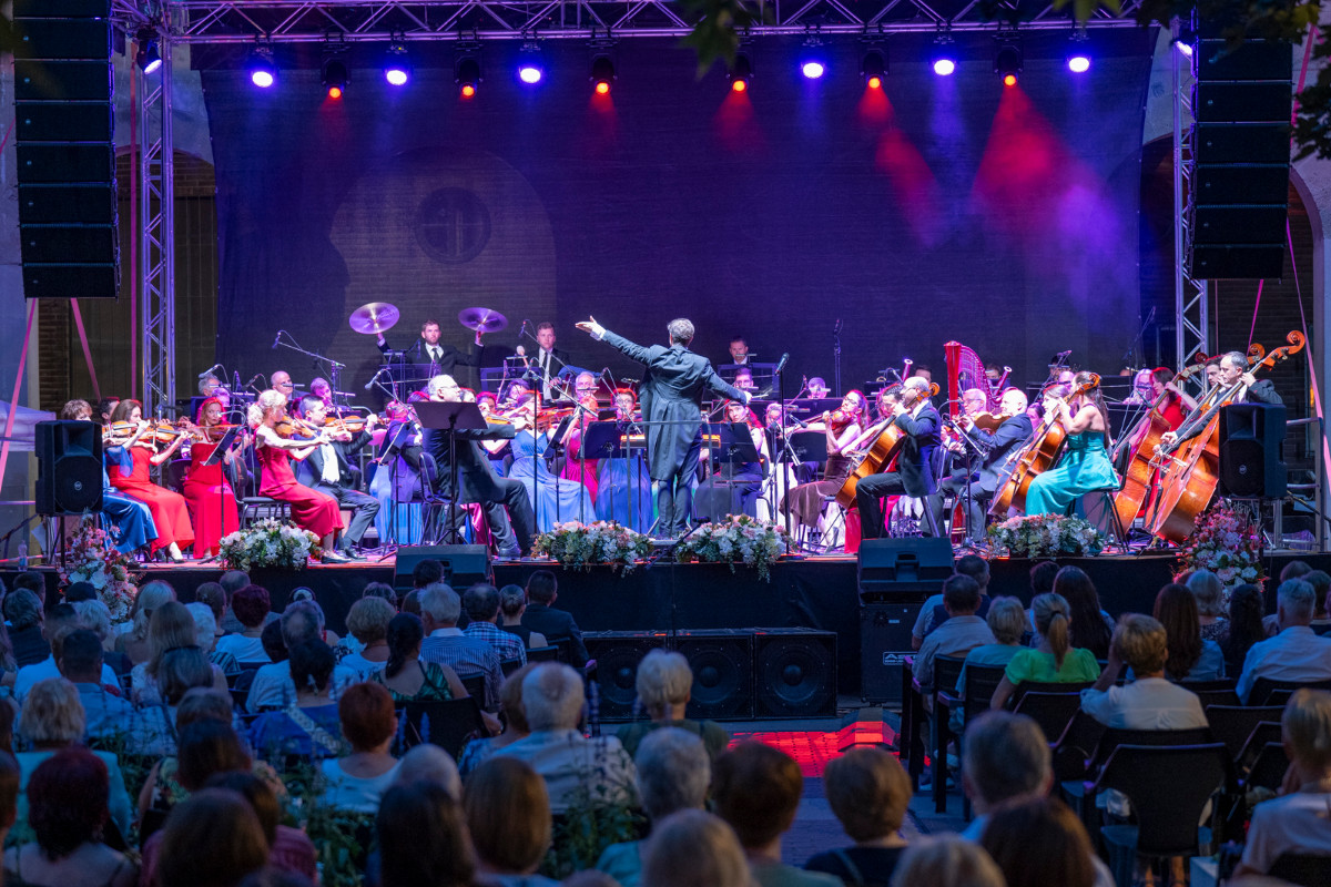 Nyáresti olasz melódiák az Alba Regia Szimfonikusoktól