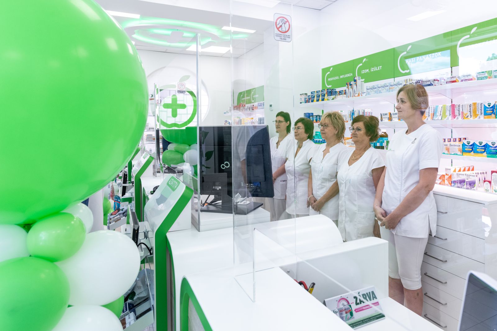 Megújult az Alpha Patika a József utca 39. szám alatt