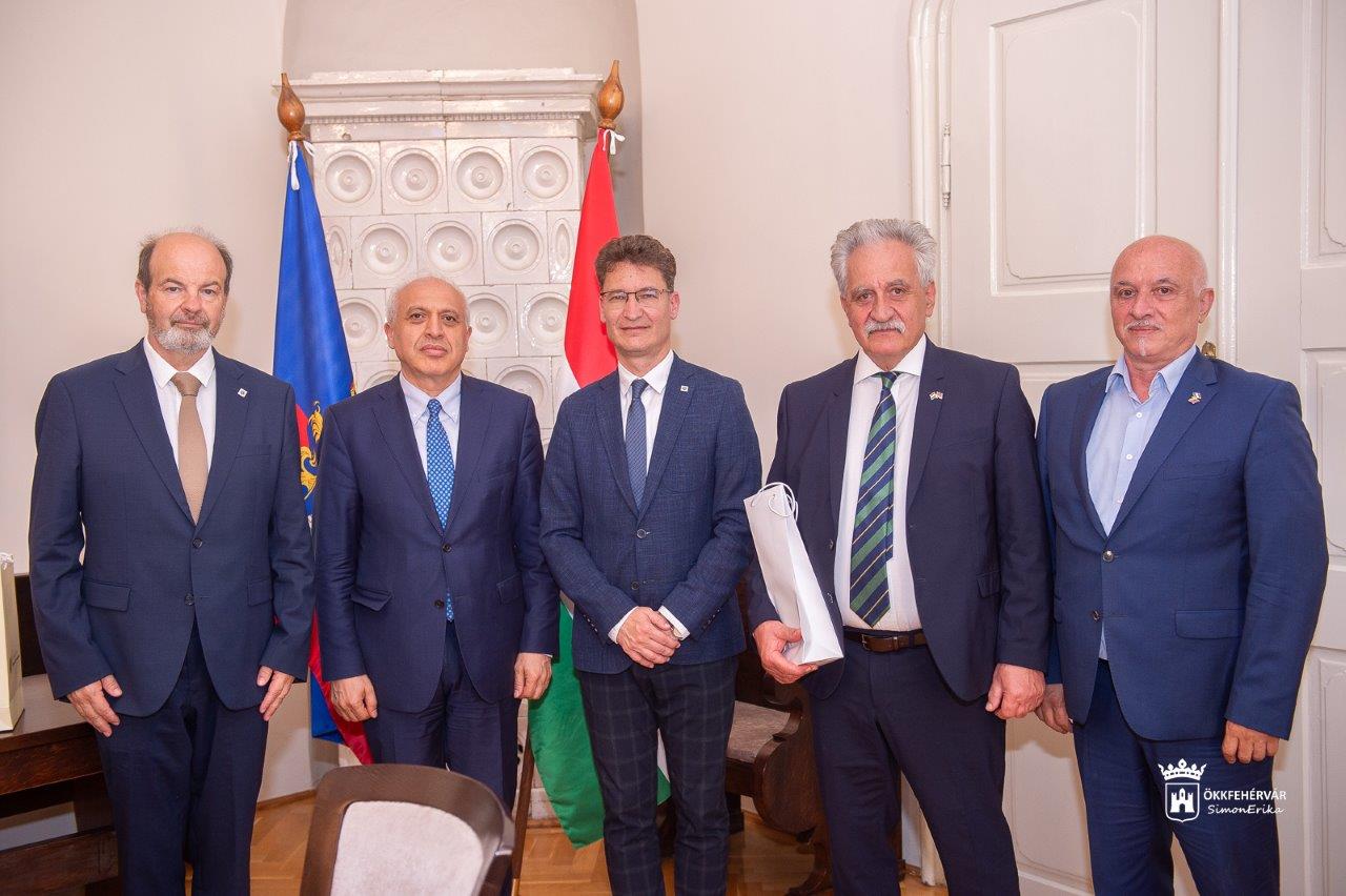 Az örmény nagykövet látogatása Székesfehérváron
