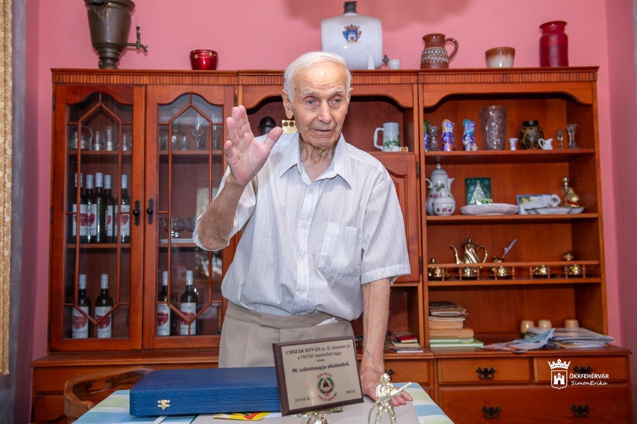 95 születésnapján köszöntötték Csiszár István nyugalmazott tűzoltó alezredest