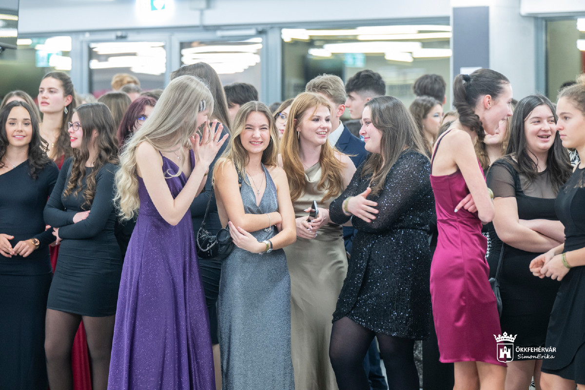 VIII. Városi Diákbál a Sóstón