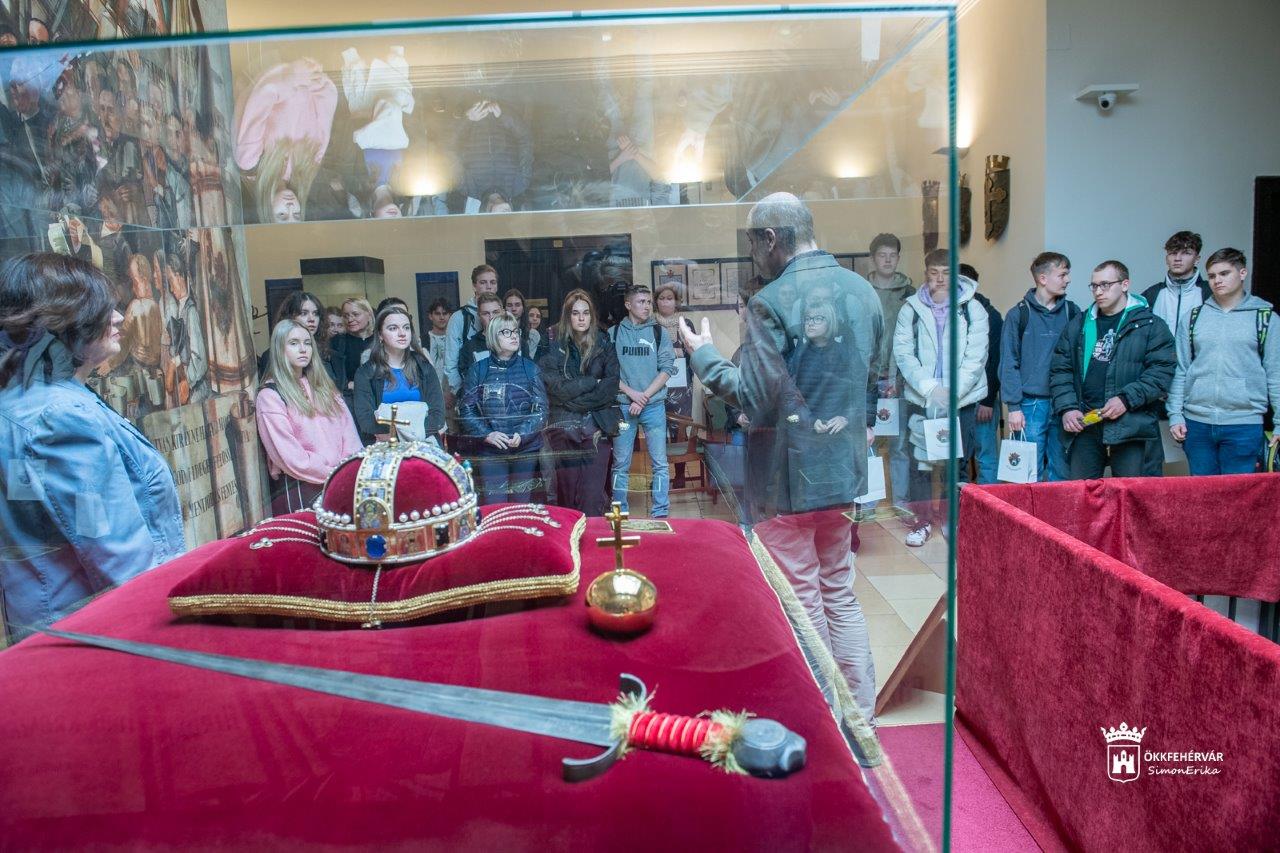 Schwäbisch Gmündből érkezett diákok Székesfehérváron