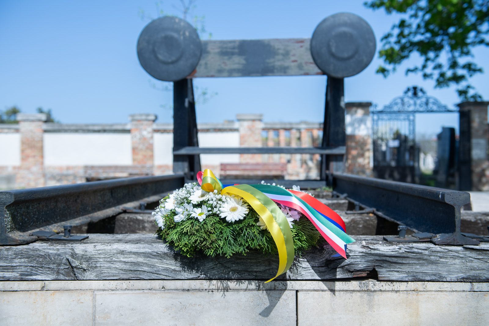 Megemlékezés az Óvoda utcai Holokauszt-emlékműnél