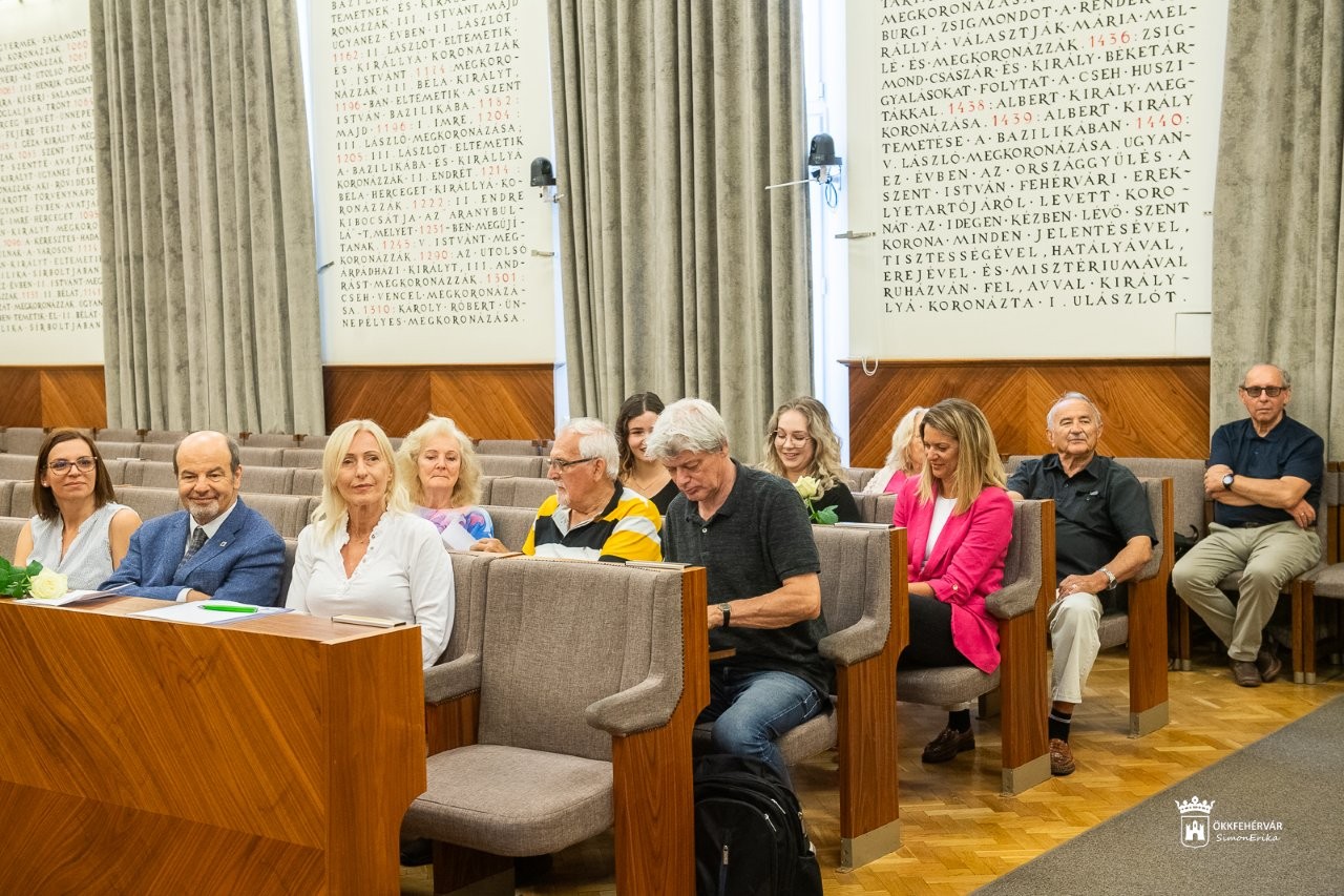 Versbe szedett történelem - a Városházán mutatták be az új programot