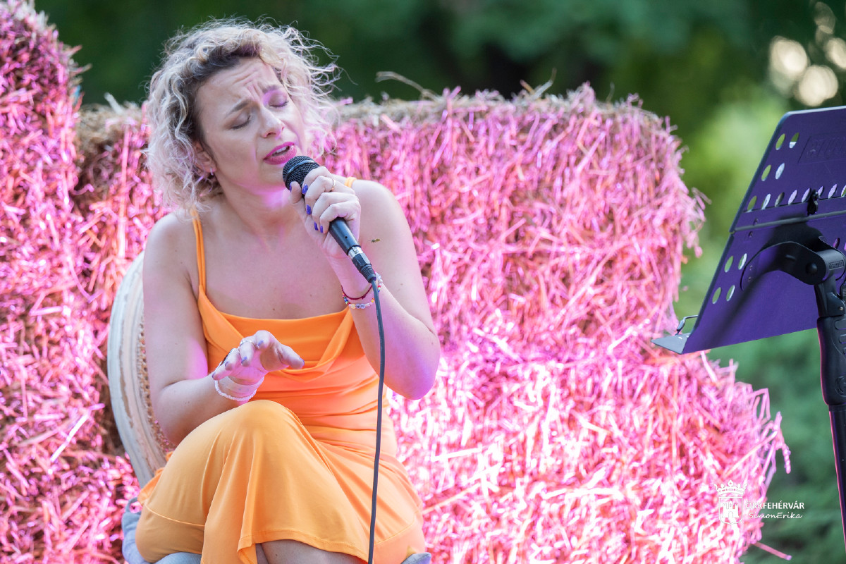 Vörös Janka és Fövenyi Máté koncertje Gorsiumban