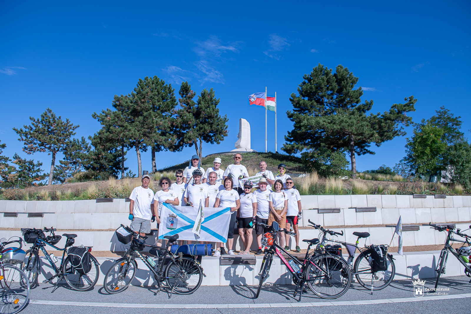 Kétkeréken Beszédes József nyomában