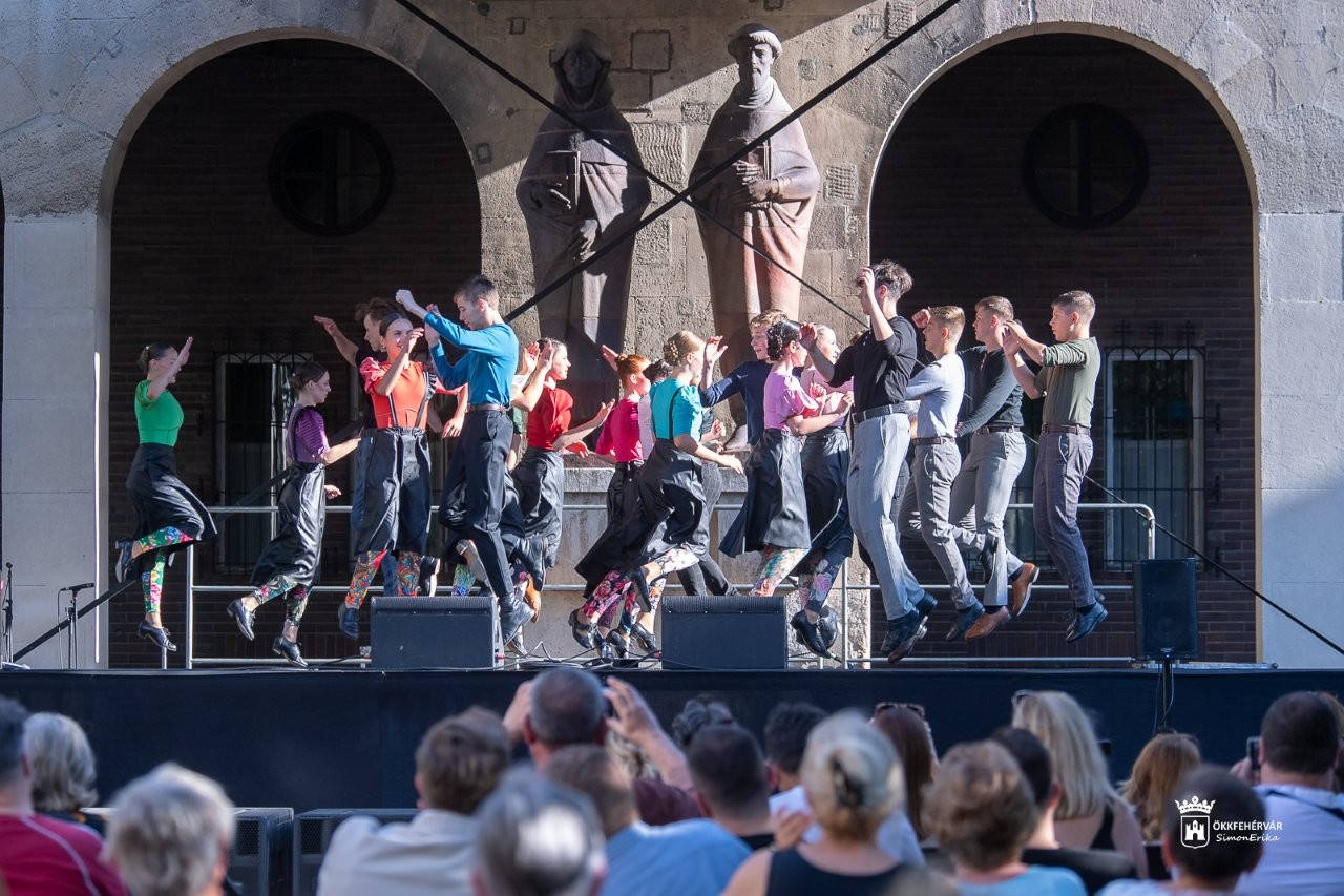 Forever Young utcafesztivál a Belvárosban