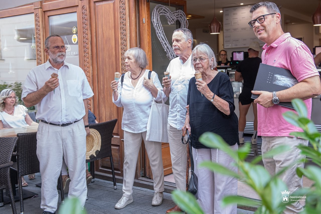 Hager Rita is megkóstolta a VIA LUCIS fagylaltot Fehérváron