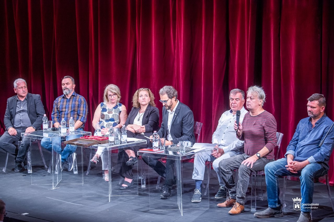 Új korszak indul a Vörösmarty Színházban