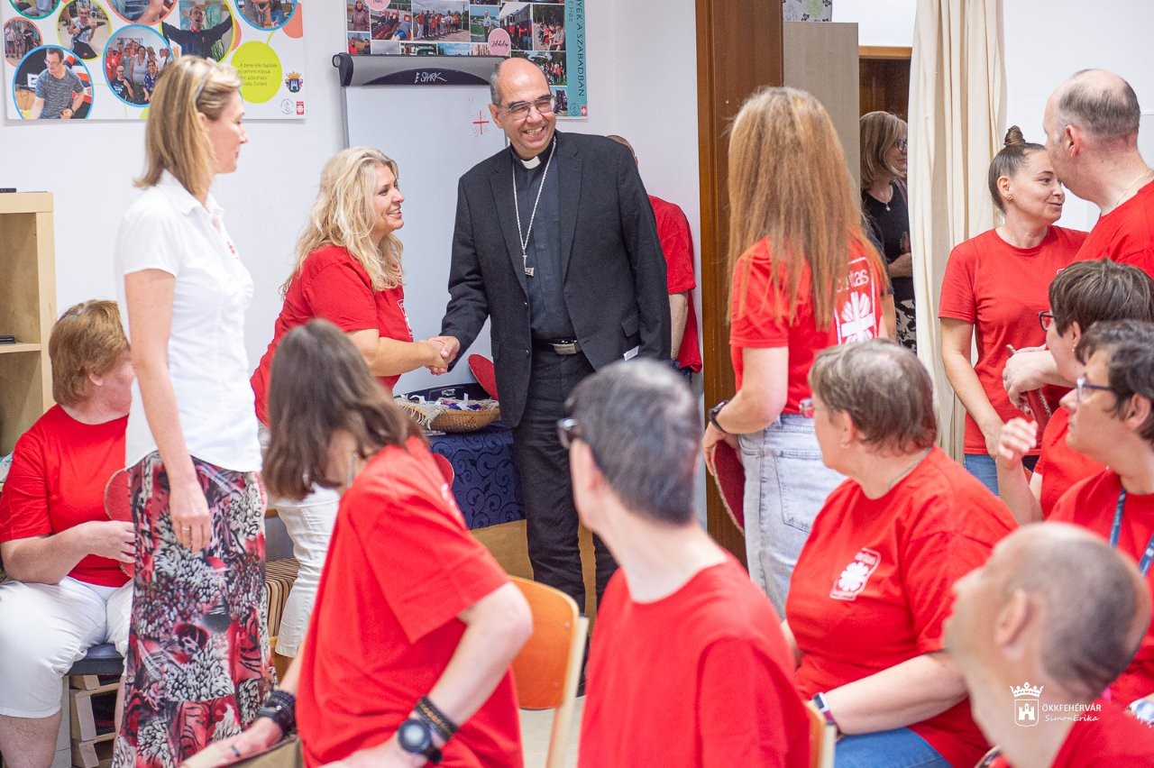 Fehérvárra vezetett az első útja a Püspöki Konferencia új elnökének