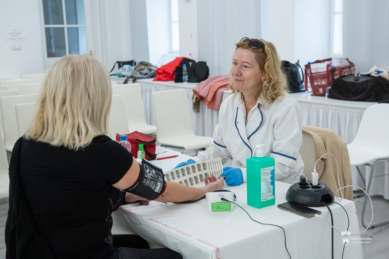 Önkéntes véradáson vettek részt a Polgármesteri Hivatal dolgozói