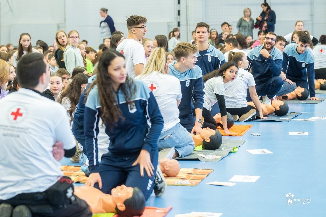 Újraélesztés napja a Széna téri Általános Iskolában