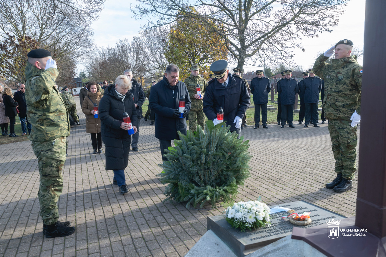 Megemlékezés  a Honvédő Háború Áldozatainak Emléknapján