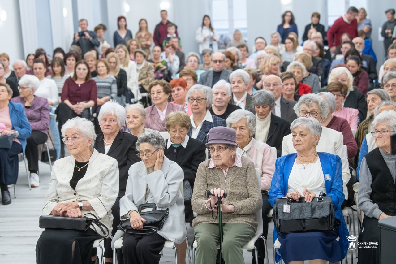 Színes diplomás pedagógusok köszöntése a Hiemer-házban 2025.