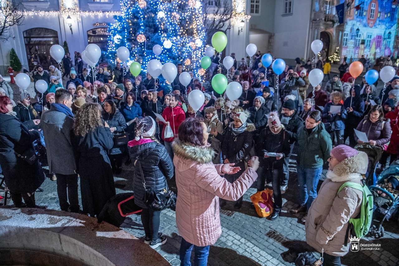 Villámcsődület Fehérváron a Fogyatékos Emberek Világnapján