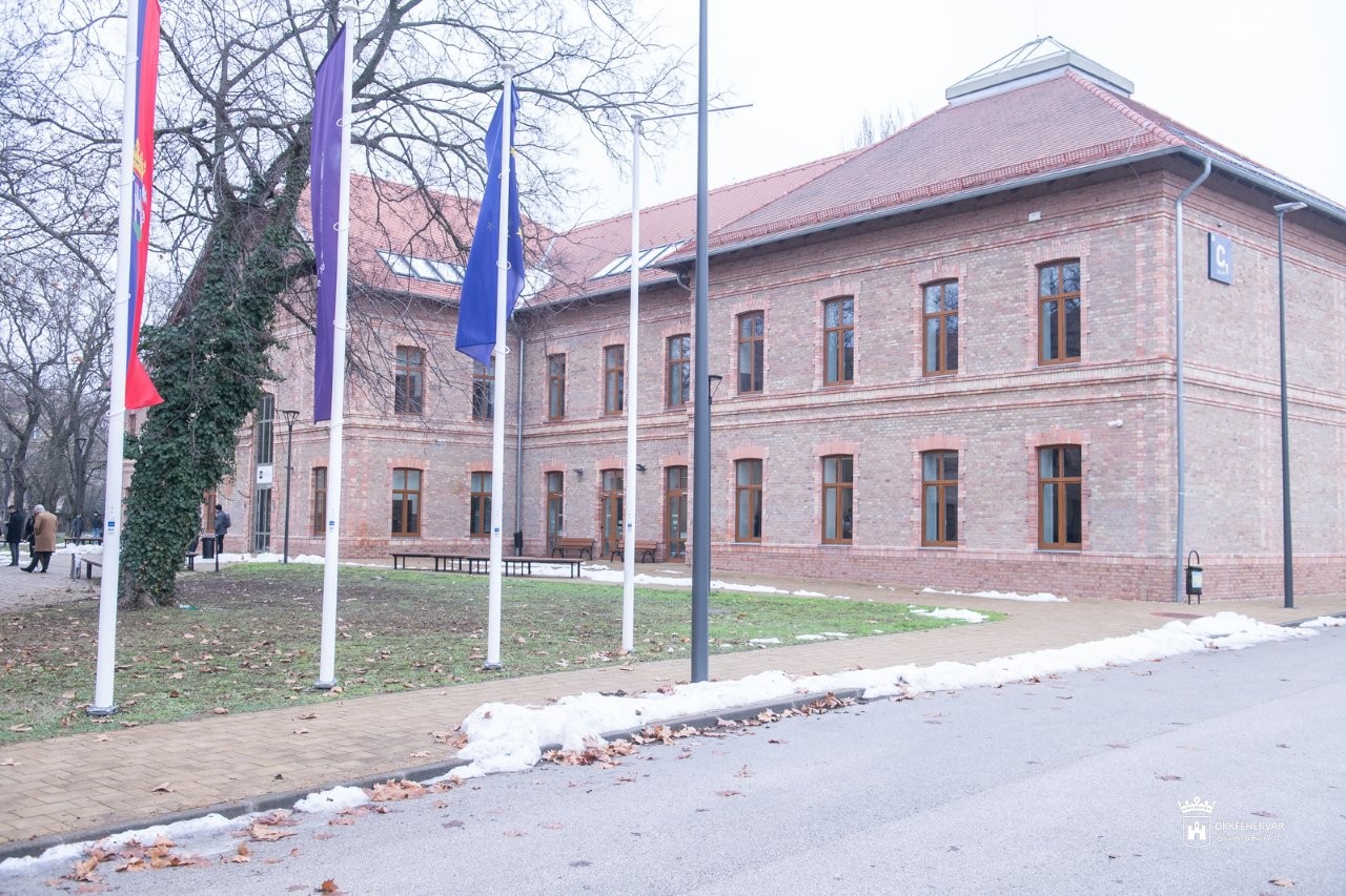 Az Óbudai Egyetem Alba Regia Műszaki Karának épületszentelő ünnepsége