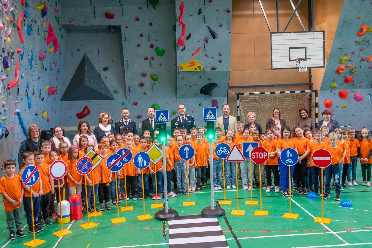 Biztonságos Közlekedés Alapjai - három iskolában indult el a program
