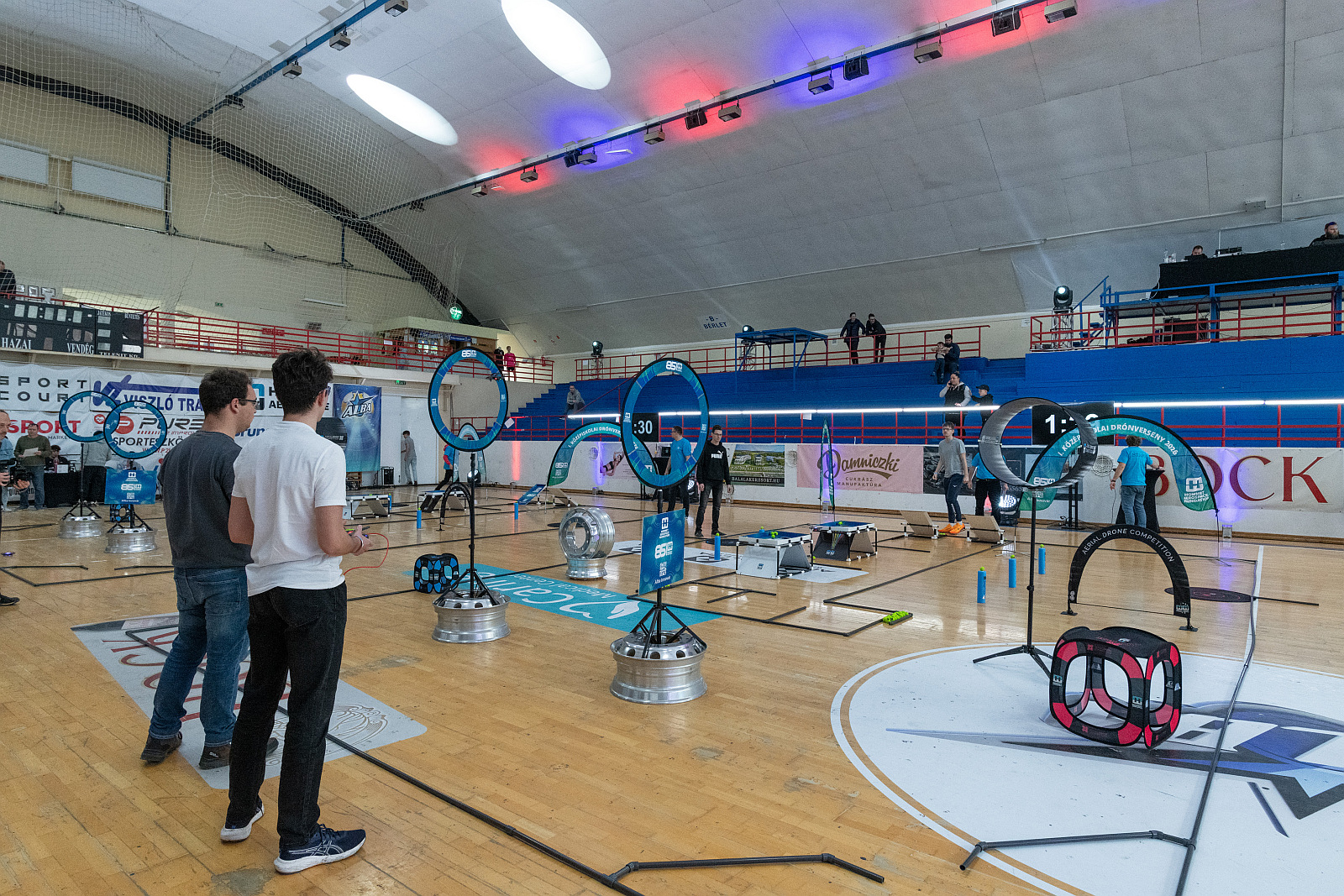 Az ország első középiskolai drónversenyét rendezték Fehérváron