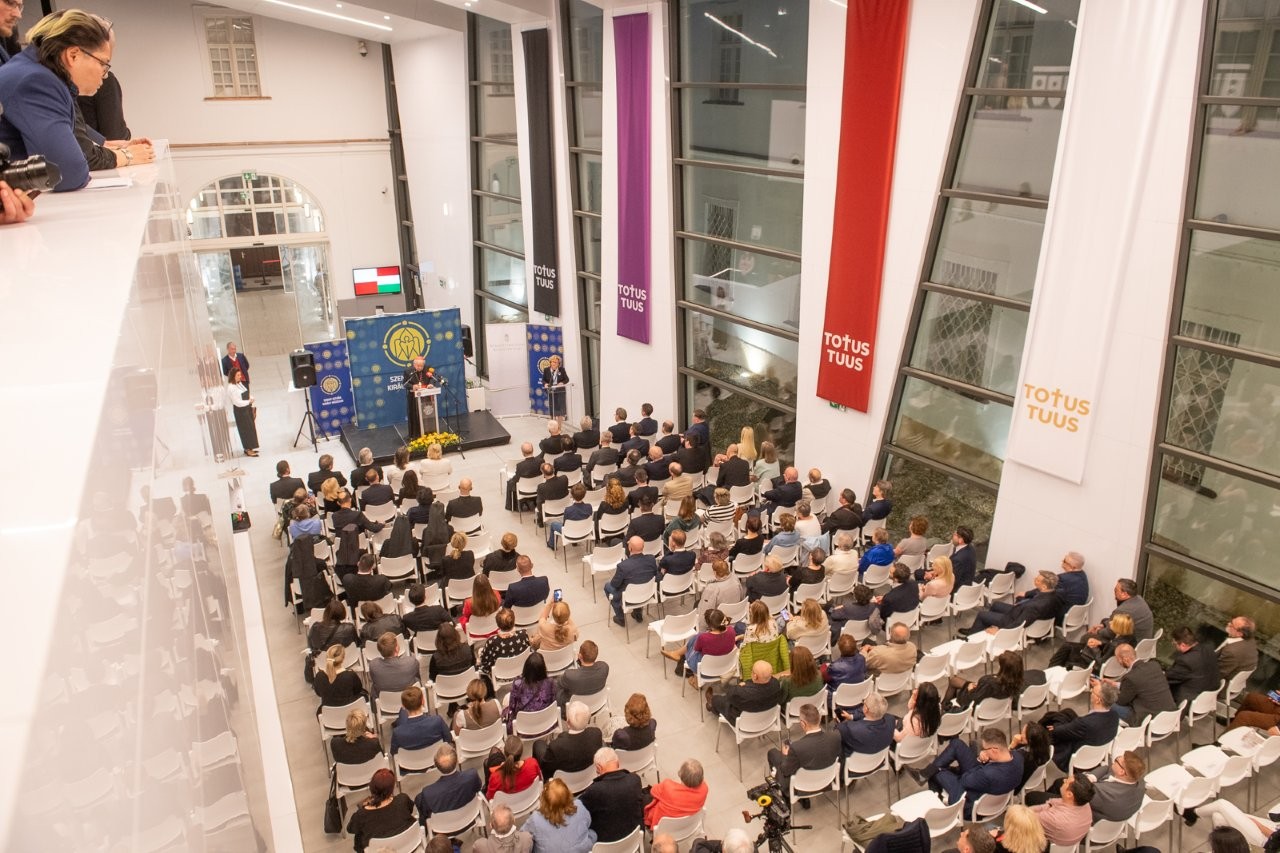 TOTUS TUUS – Teljesen a tiéd! - képeken a kiállítás megnyitója