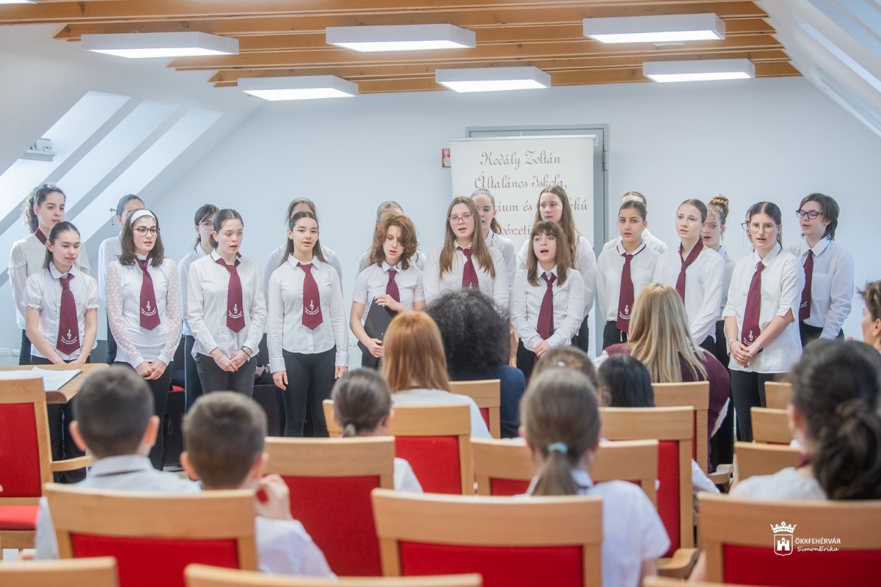 300 diák indult a Kodály társaséneklési versenyén