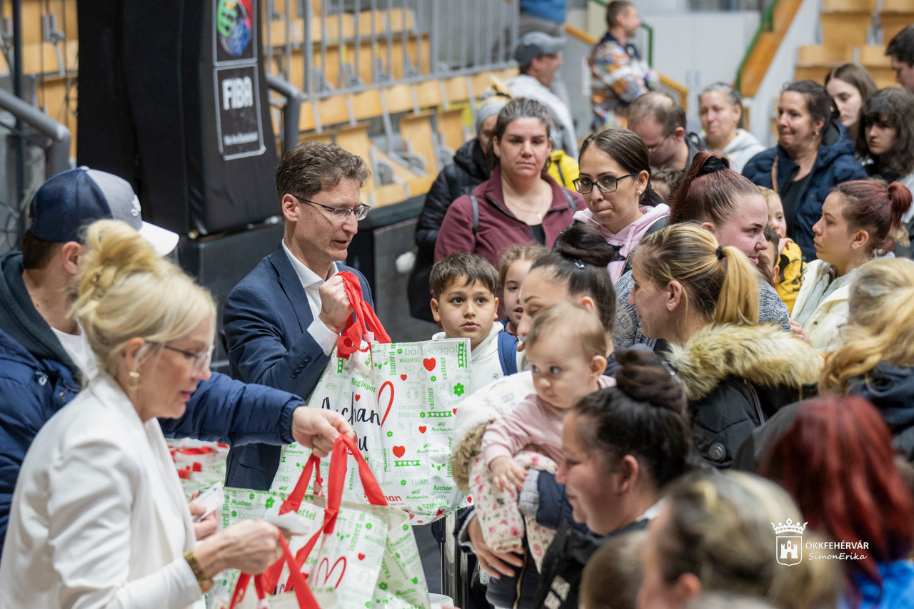 Szeretethúsvét az Alba Regia Sportcsarnokban