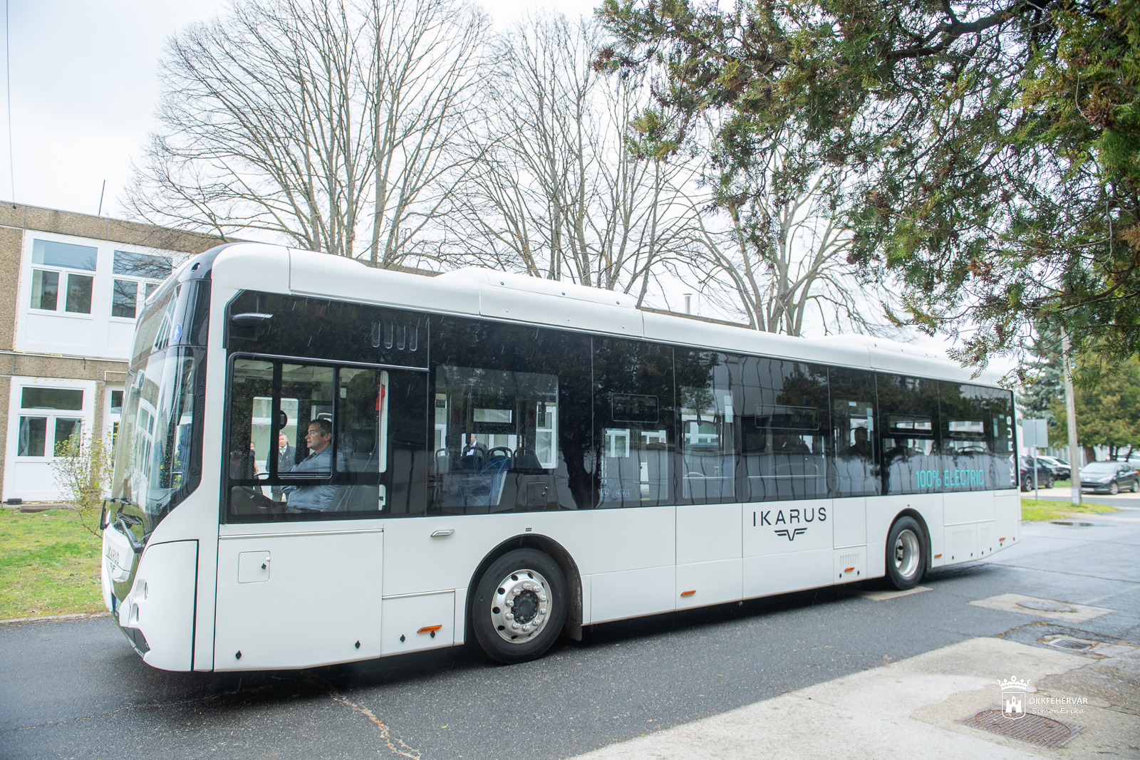 Ilyen lesz a Székesfehérvári Tankerület új, elektromos IKARUS busza