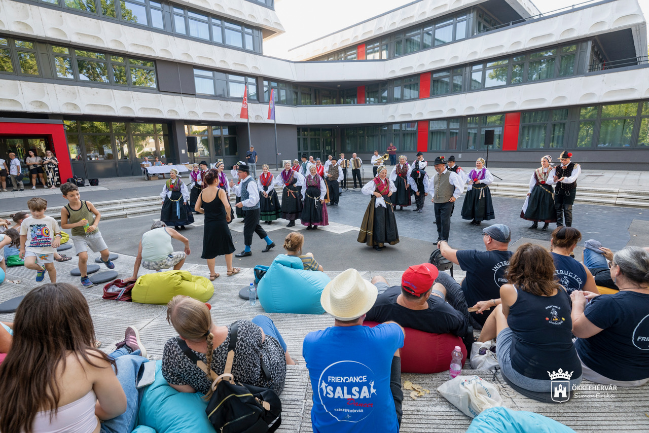Szlovén ízek, szlovén színek -az FS Sava Kranj táncegyüttes bemutatója Fehérváron