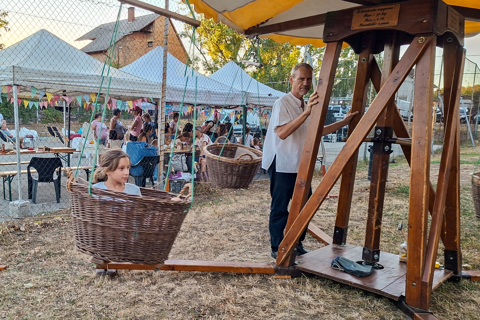 Piknik és utcabál volt Kisfaludon rengeteg programmal
