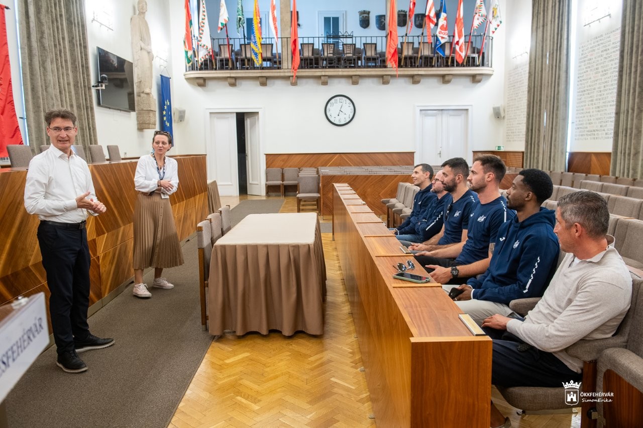 Az Alba Fehérvár légiósait fogadták a Városházán