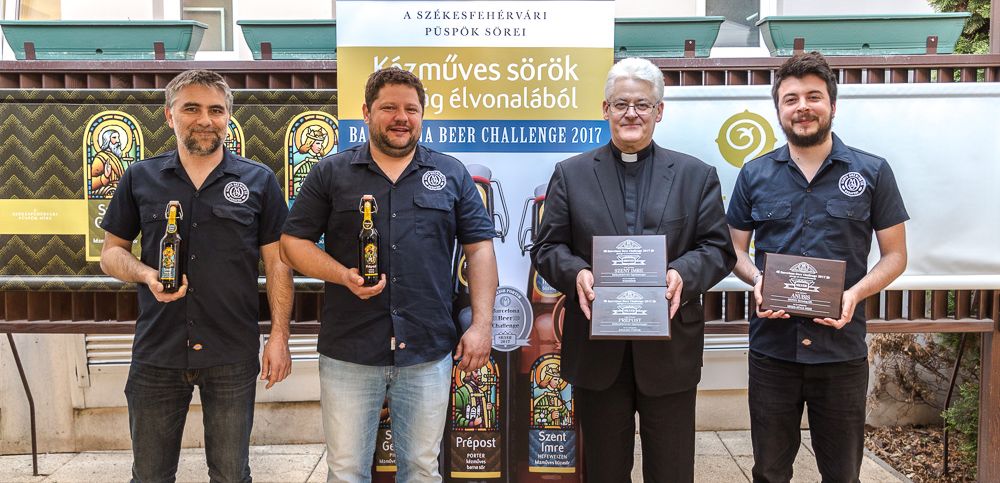 Dobogós helyen a Székesfehérvári Püspök Sörei