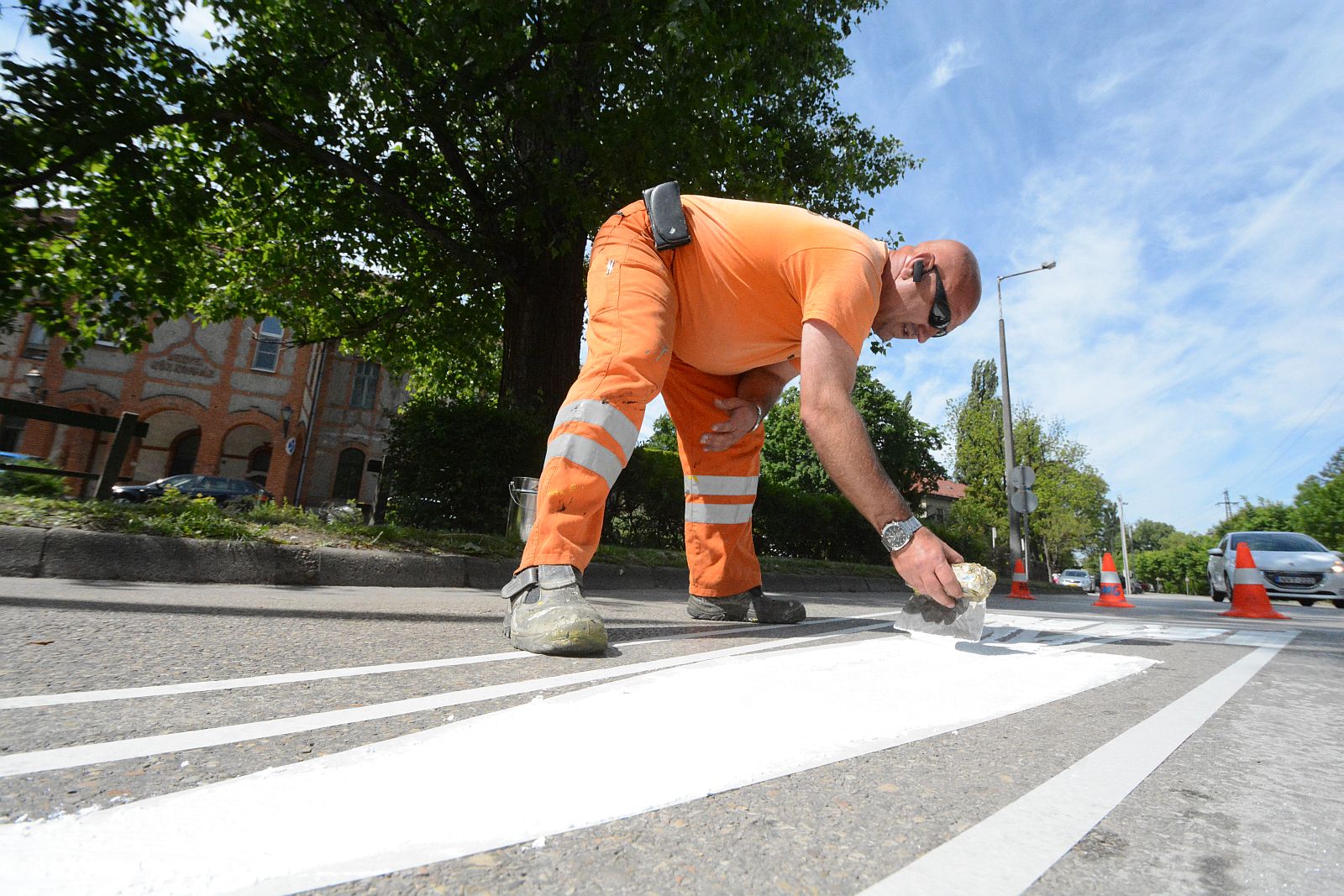 Tartós útburkolati jel ajándékba a Közlekedési Kultúra Napján