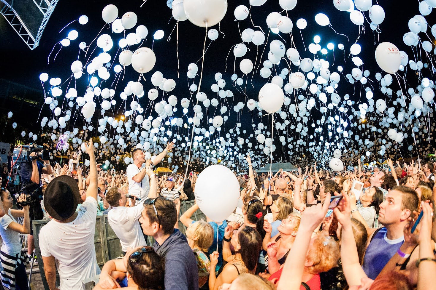 Ezer Lámpás Éjszakája - kampány az eltűnt gyermekekért