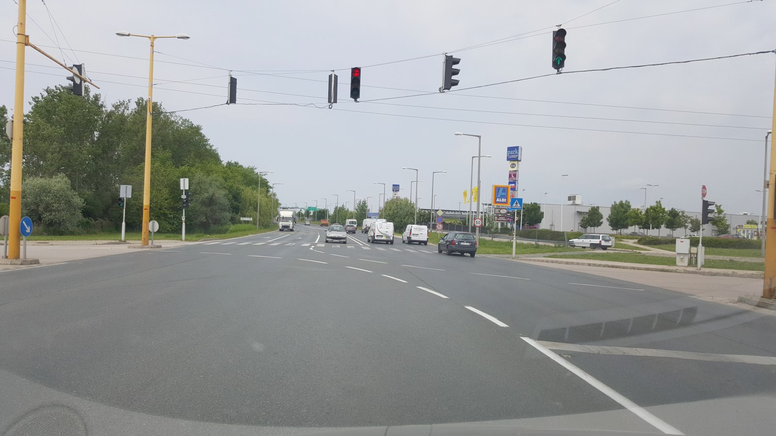 Három üzletből lopott három férfi - még a Kiskút útján elfogták őket