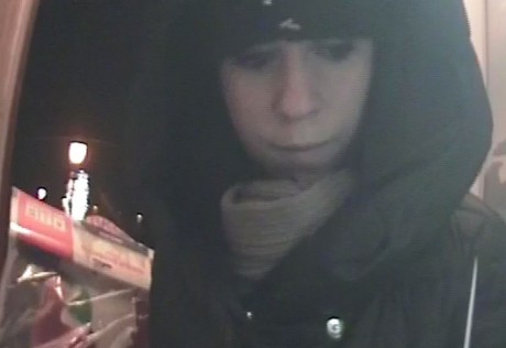 Bankkártya tolvajt keresnek a fehérvári rendőrök