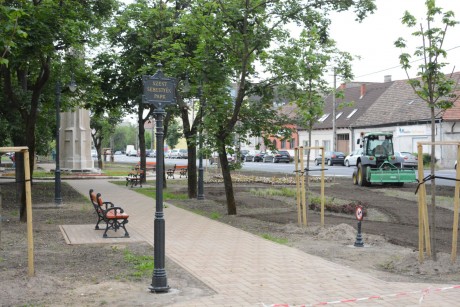 Vasárnap a szentmisét követőn avatják a Szent Sebestyén parkot