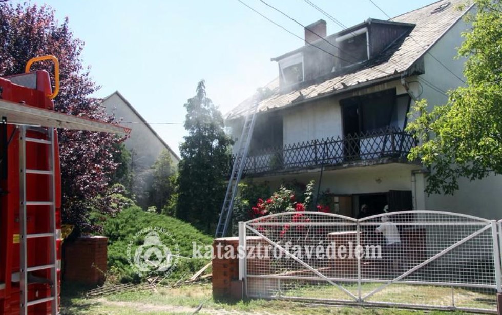 Életet mentettek a fehérvári tűzoltók az Ipoly utcában
