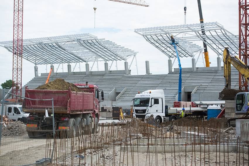 Balesetet szenvedett egy munkás a Sóstói Stadion építkezésén