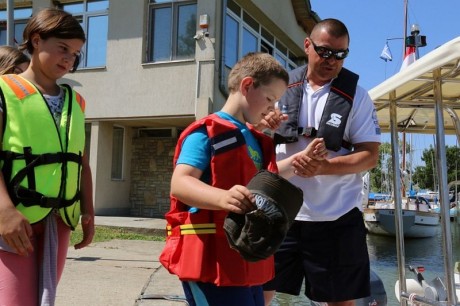 A vízen tartózkodás szabályaira oktatták a diákokat