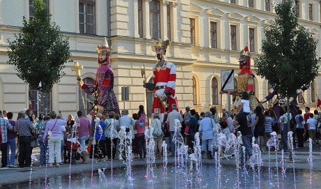Királyok a színháznál - a Koronázási Ünnepi Játékokra hangolnak
