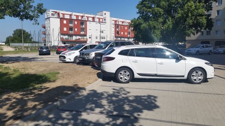 Parkolófejlesztések és útfelújítások Tóvárosban és Palotavárosban